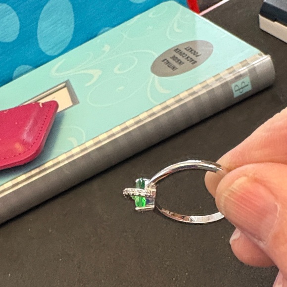 Radiant 925 Silver Green Gemstone And CZ Ring - Picture 6 of 8